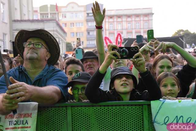 [FOTO, WIDEO] Zenek Martyniuk porwał tłum na otwarciu Święta Granitu Strzegomskiego
