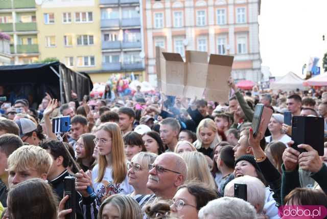 [FOTO, WIDEO] Zenek Martyniuk porwał tłum na otwarciu Święta Granitu Strzegomskiego