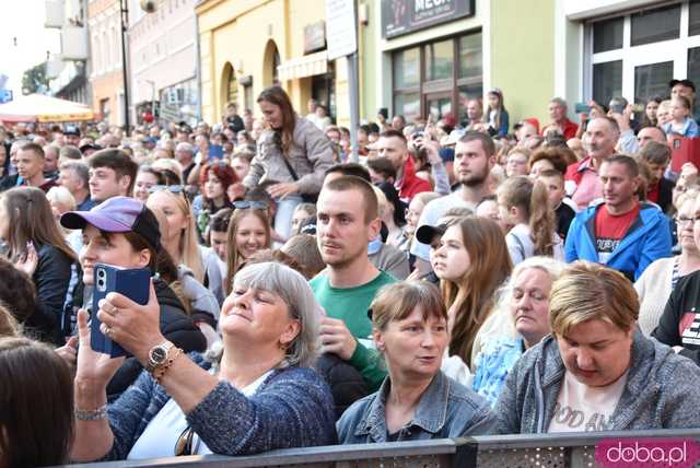 [FOTO, WIDEO] Zenek Martyniuk porwał tłum na otwarciu Święta Granitu Strzegomskiego