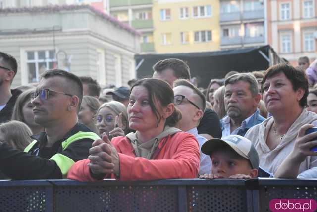 [FOTO, WIDEO] Zenek Martyniuk porwał tłum na otwarciu Święta Granitu Strzegomskiego