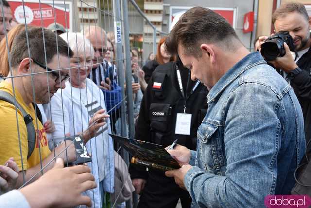 [FOTO, WIDEO] Zenek Martyniuk porwał tłum na otwarciu Święta Granitu Strzegomskiego