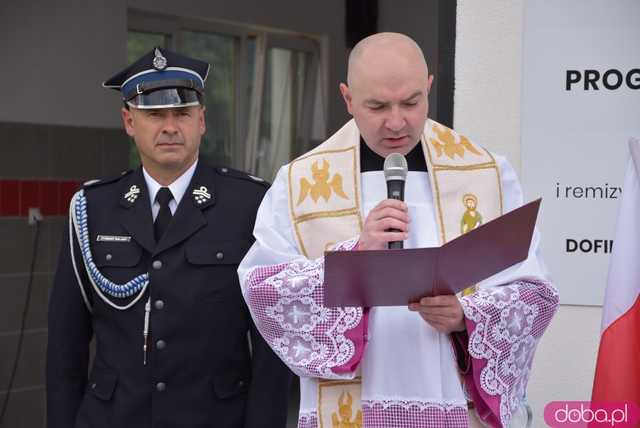 Wstęga przecięta, syreny zawyły: Nowa remiza strażacka w Gogołowie otwarta! Zobacz, jak się prezentuje [FOTO]