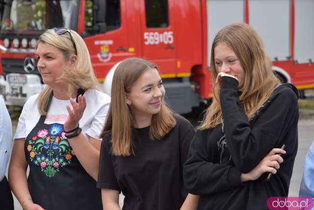 Wstęga przecięta, syreny zawyły: Nowa remiza strażacka w Gogołowie otwarta! Zobacz, jak się prezentuje [FOTO]