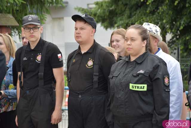Wstęga przecięta, syreny zawyły: Nowa remiza strażacka w Gogołowie otwarta! Zobacz, jak się prezentuje [FOTO]