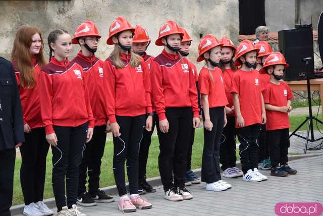 Wstęga przecięta, syreny zawyły: Nowa remiza strażacka w Gogołowie otwarta! Zobacz, jak się prezentuje [FOTO]