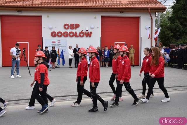 Wstęga przecięta, syreny zawyły: Nowa remiza strażacka w Gogołowie otwarta! Zobacz, jak się prezentuje [FOTO]