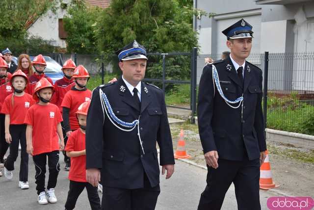 Wstęga przecięta, syreny zawyły: Nowa remiza strażacka w Gogołowie otwarta! Zobacz, jak się prezentuje [FOTO]