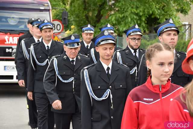 Wstęga przecięta, syreny zawyły: Nowa remiza strażacka w Gogołowie otwarta! Zobacz, jak się prezentuje [FOTO]