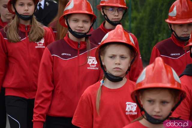 Wstęga przecięta, syreny zawyły: Nowa remiza strażacka w Gogołowie otwarta! Zobacz, jak się prezentuje [FOTO]