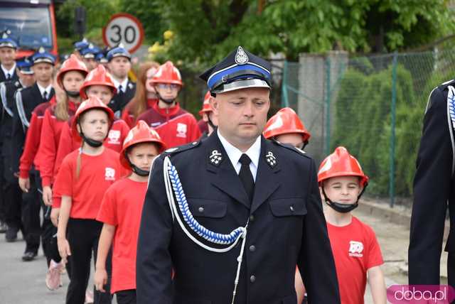 Wstęga przecięta, syreny zawyły: Nowa remiza strażacka w Gogołowie otwarta! Zobacz, jak się prezentuje [FOTO]