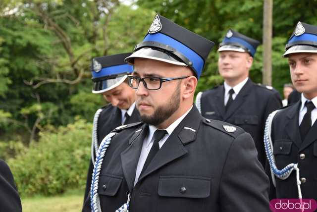 Wstęga przecięta, syreny zawyły: Nowa remiza strażacka w Gogołowie otwarta! Zobacz, jak się prezentuje [FOTO]