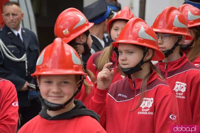 Wstęga przecięta, syreny zawyły: Nowa remiza strażacka w Gogołowie otwarta! Zobacz, jak się prezentuje [FOTO]