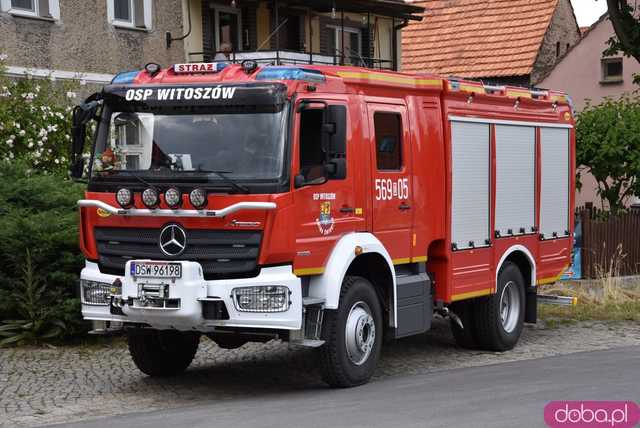 Wstęga przecięta, syreny zawyły: Nowa remiza strażacka w Gogołowie otwarta! Zobacz, jak się prezentuje [FOTO]