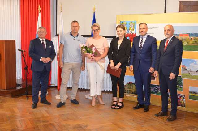 Nagrodzono najlepszych uczniów z gminy Strzegom [FOTO]