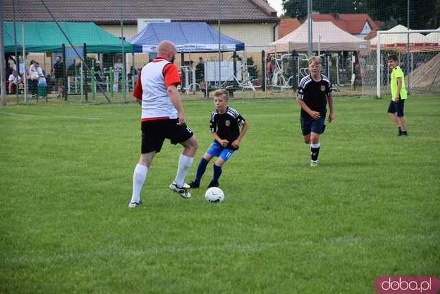 Rodzinna atmosfera i sportowe emocje na Pikniku Rodzinnym w Kłaczynie [FOTO]