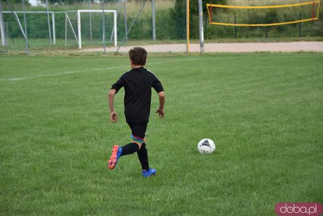 Rodzinna atmosfera i sportowe emocje na Pikniku Rodzinnym w Kłaczynie [FOTO]