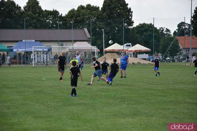 Rodzinna atmosfera i sportowe emocje na Pikniku Rodzinnym w Kłaczynie [FOTO]