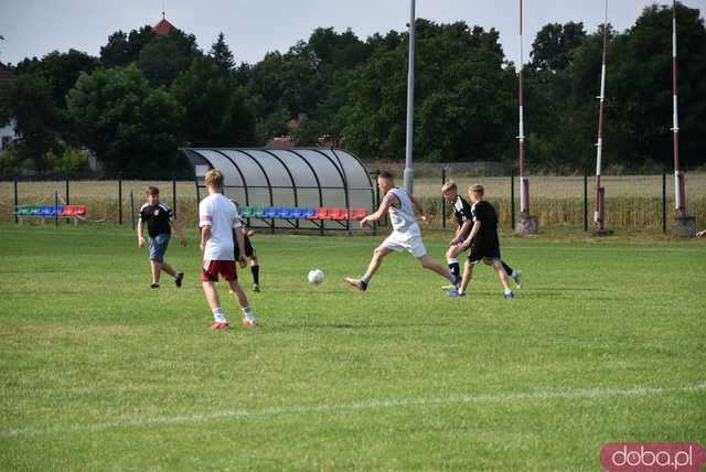 Rodzinna atmosfera i sportowe emocje na Pikniku Rodzinnym w Kłaczynie [FOTO]