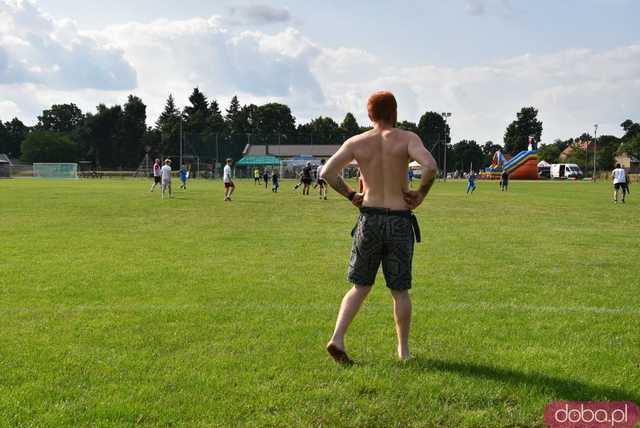 Rodzinna atmosfera i sportowe emocje na Pikniku Rodzinnym w Kłaczynie [FOTO]