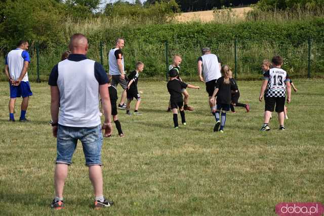 Rodzinna atmosfera i sportowe emocje na Pikniku Rodzinnym w Kłaczynie [FOTO]