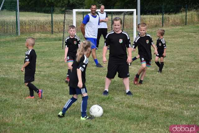 Rodzinna atmosfera i sportowe emocje na Pikniku Rodzinnym w Kłaczynie [FOTO]