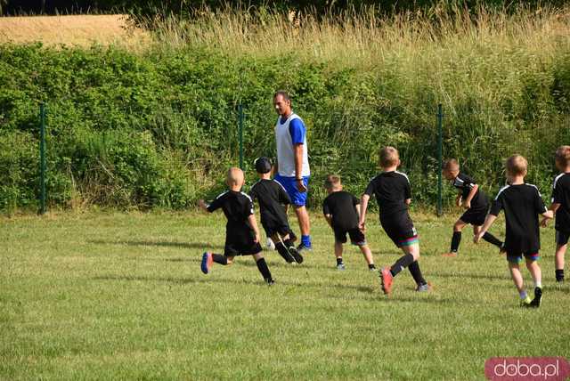 Rodzinna atmosfera i sportowe emocje na Pikniku Rodzinnym w Kłaczynie [FOTO]