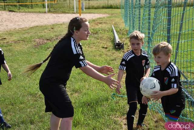 Rodzinna atmosfera i sportowe emocje na Pikniku Rodzinnym w Kłaczynie [FOTO]