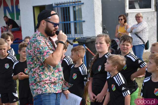 Rodzinna atmosfera i sportowe emocje na Pikniku Rodzinnym w Kłaczynie [FOTO]