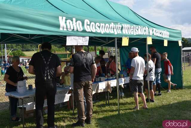 Rodzinna atmosfera i sportowe emocje na Pikniku Rodzinnym w Kłaczynie [FOTO]