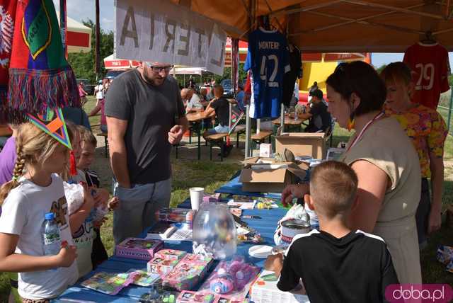 Rodzinna atmosfera i sportowe emocje na Pikniku Rodzinnym w Kłaczynie [FOTO]