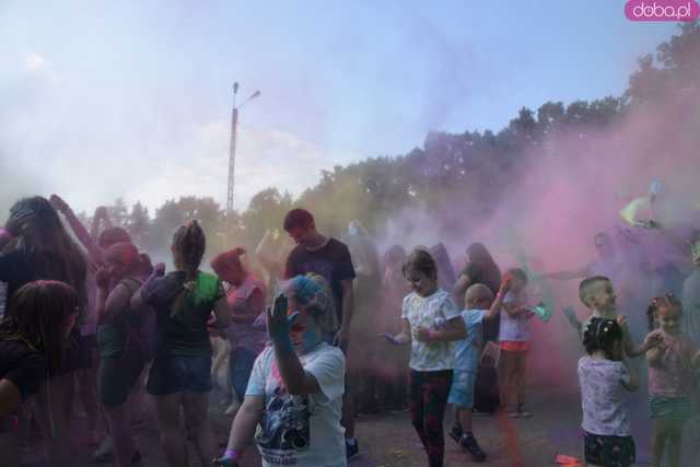 [FOTO] Tak się wita lato! Proszki holi i dmuchańce  