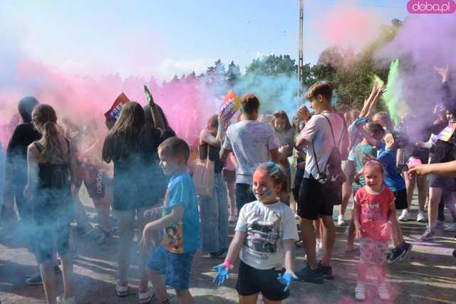 [FOTO] Tak się wita lato! Proszki holi i dmuchańce  