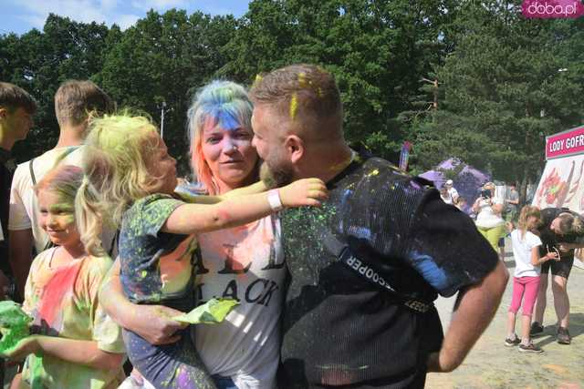 [FOTO] Tak się wita lato! Proszki holi i dmuchańce  