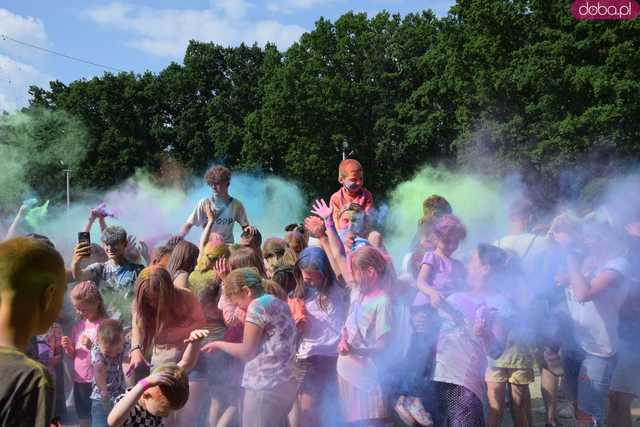 [FOTO] Tak się wita lato! Proszki holi i dmuchańce  