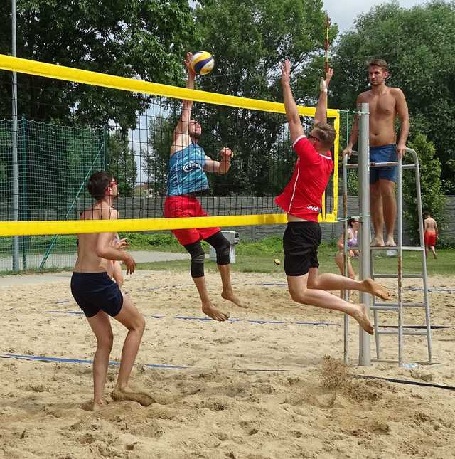 Za nami 1. Otwarty turniej siatkówki plażowej kobiet i mężczyzn w Świdnicy [FOTO]