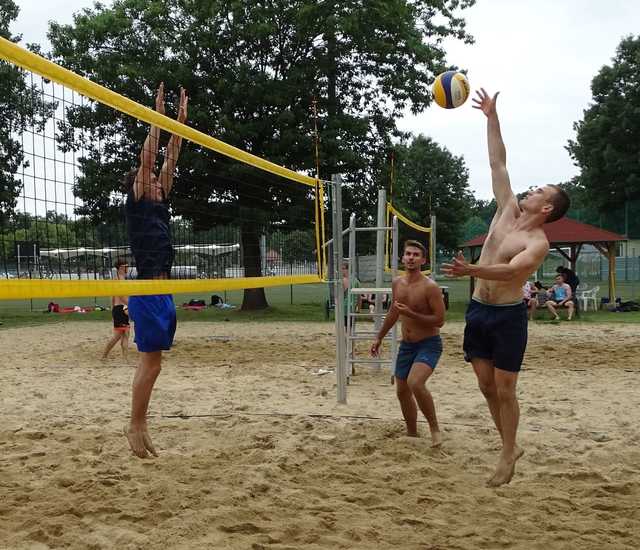 Za nami 1. Otwarty turniej siatkówki plażowej kobiet i mężczyzn w Świdnicy [FOTO]