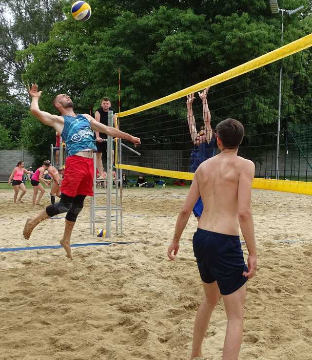 Za nami 1. Otwarty turniej siatkówki plażowej kobiet i mężczyzn w Świdnicy [FOTO]