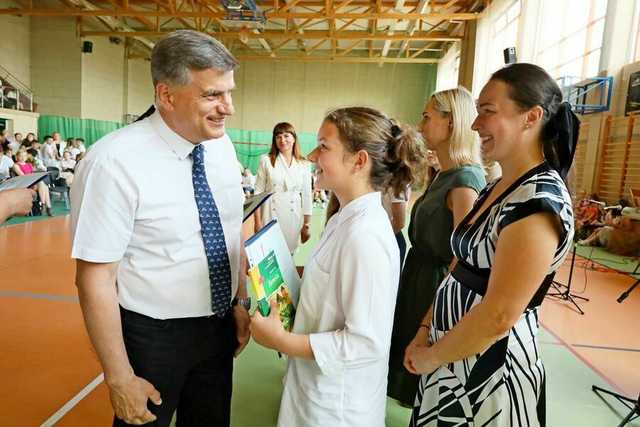 Zakończenie roku szkolnego w SP Żarów [FOTO]