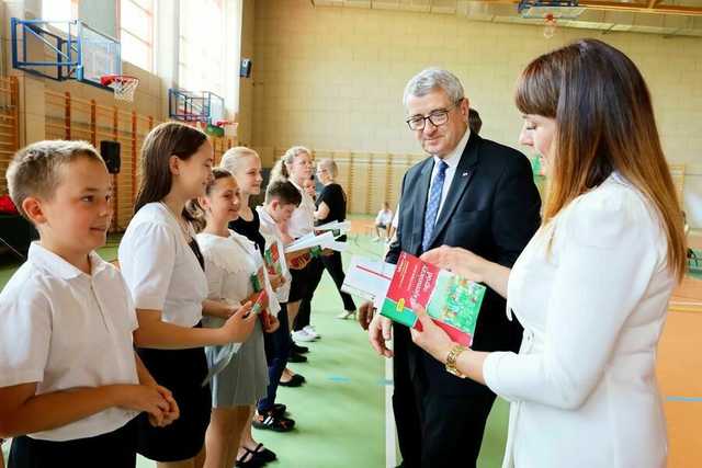 Zakończenie roku szkolnego w SP Żarów [FOTO]