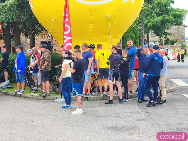 Kolarskie emocje w Nowicach! Wystartował wyścig Szukamy następców Tadeusza Mytnika [FOTO]