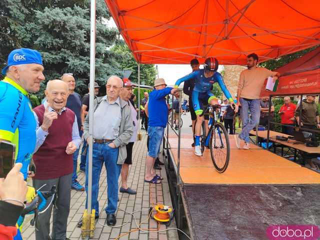 Kolarskie emocje w Nowicach! Wystartował wyścig Szukamy następców Tadeusza Mytnika [FOTO]