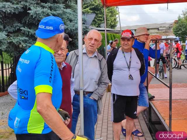 Kolarskie emocje w Nowicach! Wystartował wyścig Szukamy następców Tadeusza Mytnika [FOTO]