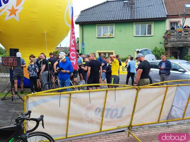 Kolarskie emocje w Nowicach! Wystartował wyścig Szukamy następców Tadeusza Mytnika [FOTO]