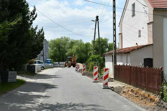 Trwa budowa chodnika w Stanowicach [FOTO]