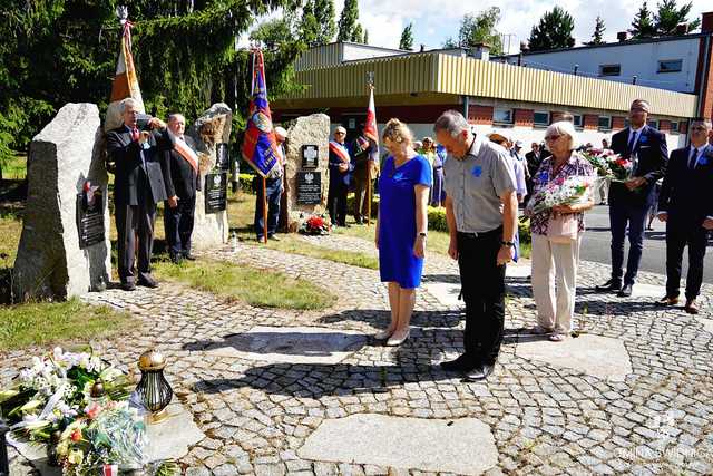 Uczcili pamięć ofiar ludobójstwa na obywatelach II RP [FOTO]