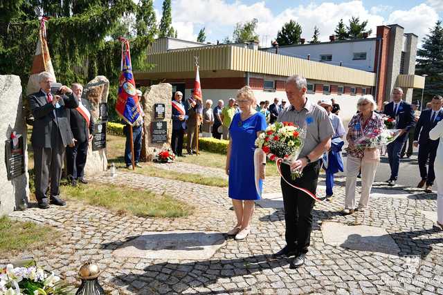 Uczcili pamięć ofiar ludobójstwa na obywatelach II RP [FOTO]