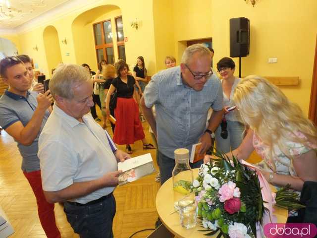 Góry Literatury w Świdnicy. Katarzyna Bonda przestrzega, że dziś trudniej niż kiedyś popełnić zbrodnię Joanna Bator nigdy nie uciekła od Wałbrzycha 