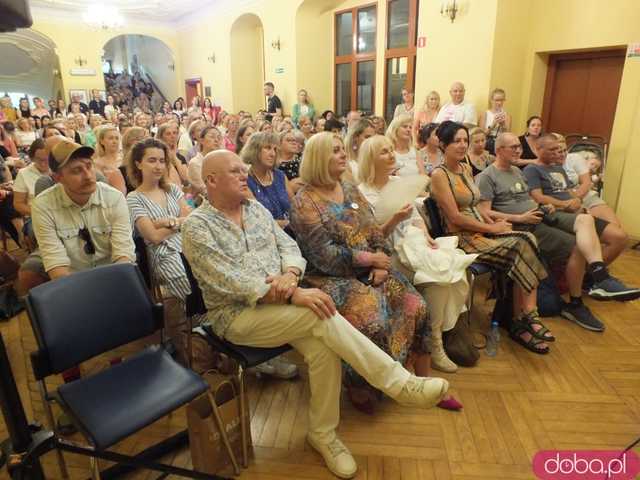 Góry Literatury w Świdnicy. Katarzyna Bonda przestrzega, że dziś trudniej niż kiedyś popełnić zbrodnię Joanna Bator nigdy nie uciekła od Wałbrzycha 