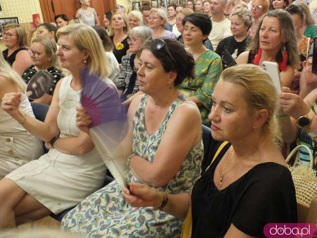 Góry Literatury w Świdnicy. Katarzyna Bonda przestrzega, że dziś trudniej niż kiedyś popełnić zbrodnię Joanna Bator nigdy nie uciekła od Wałbrzycha 