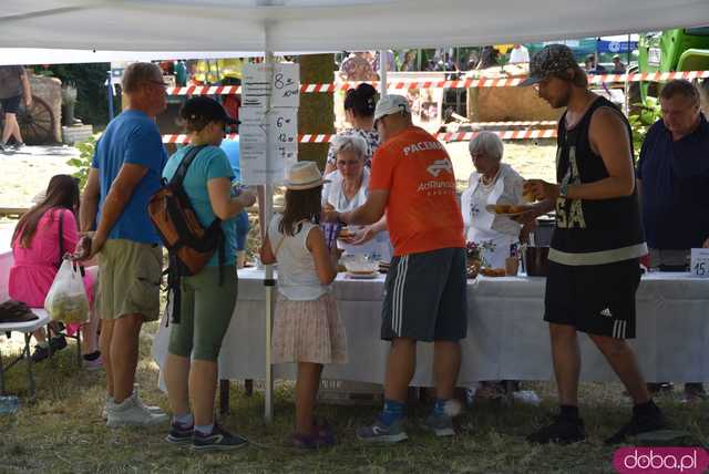 Pierogi królowały w Łażanach po raz drugi. Sołectwa gminy Żarów rywalizowały w emocjonujących konkurencjach [FOTO]